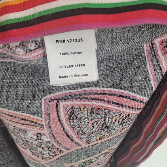 Stunning 100% Cotton Top from Koi by Kathy Peterson - Picture 11 of 12